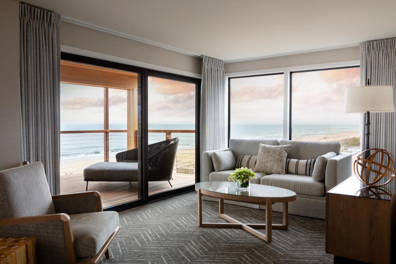 Deluxe Oceanfront Two Bedroom Suite 