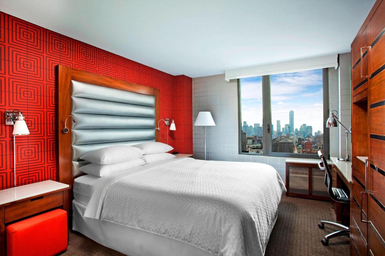 Guest room, 1 King, Empire State Bui view, High floor