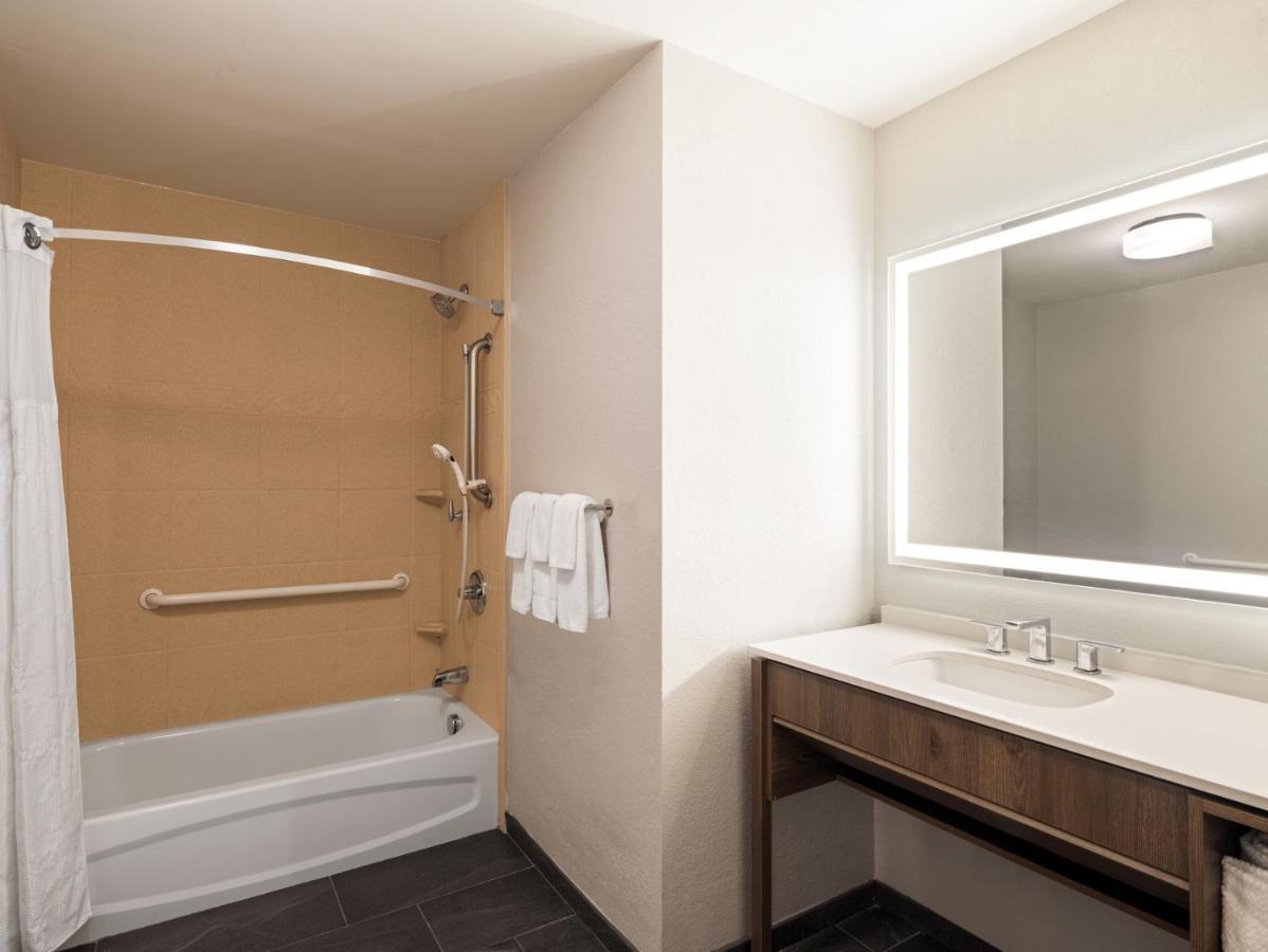Two-Bedroom Suite with Bath Tub - Disability Access